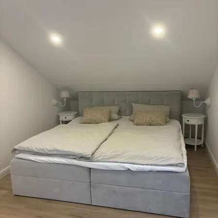 Appartamento Landhausstuebchen 105qm Mit Balkon-2 Schlafzimmer-bad-wc-wifi-kaffeemaschine-waschmaschine-trockner-foehn-handtuecher Und Bettwaesche-sehr Familienfreundlich