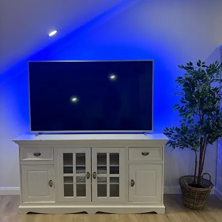 Landhausstuebchen 105qm Mit Balkon-2 Schlafzimmer-bad-wc-wifi-kaffeemaschine-waschmaschine-trockner-foehn-handtuecher Und Bettwaesche-sehr Familienfreundlich Διαμέρισμα Eichenzell