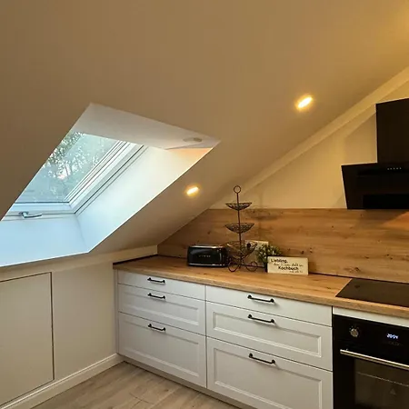 Landhausstübchen 105qm Mit Balkon-2 Schlafzimmer-bad-wc-wifi-kaffeemaschine-waschmaschine-trockner-föhn-handtücher Und Bettwäsche-sehr Familienfreundlich