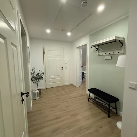 Landhausstuebchen 105qm Mit Balkon-2 Schlafzimmer-bad-wc-wifi-kaffeemaschine-waschmaschine-trockner-foehn-handtuecher Und Bettwaesche-sehr Familienfreundlich Appartamento *