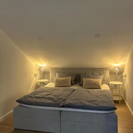 Landhausstuebchen 105qm Mit Balkon-2 Schlafzimmer-bad-wc-wifi-kaffeemaschine-waschmaschine-trockner-foehn-handtuecher Und Bettwaesche-sehr Familienfreundlich Διαμέρισμα