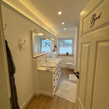 Landhausstuebchen 105qm Mit Balkon-2 Schlafzimmer-bad-wc-wifi-kaffeemaschine-waschmaschine-trockner-foehn-handtuecher Und Bettwaesche-sehr Familienfreundlich * Eichenzell