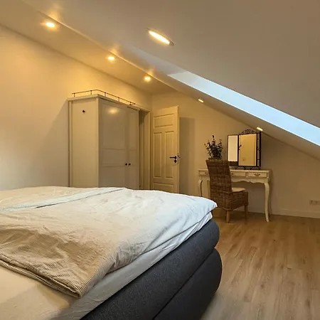 Landhausstübchen 105qm Mit Balkon-2 Schlafzimmer-bad-wc-wifi-kaffeemaschine-waschmaschine-trockner-föhn-handtücher Und Bettwäsche-sehr Familienfreundlich