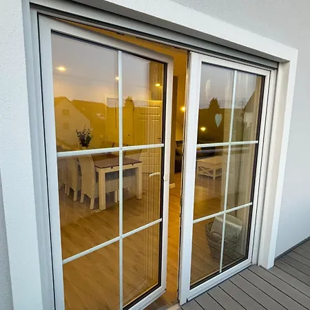Apartment Landhausstübchen 105qm Mit Balkon-2 Schlafzimmer-bad-wc-wifi-kaffeemaschine-waschmaschine-trockner-föhn-handtücher Und Bettwäsche-sehr Familienfreundlich
