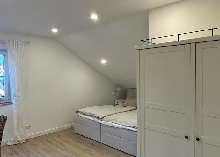 Apartment Landhausstuebchen 105qm Mit Balkon-2 Schlafzimmer-bad-wc-wifi-kaffeemaschine-waschmaschine-trockner-foehn-handtuecher Und Bettwaesche-sehr Familienfreundlich Eichenzell