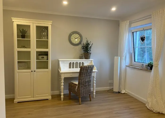 Apartment Landhausstuebchen 105qm Mit Balkon-2 Schlafzimmer-bad-wc-wifi-kaffeemaschine-waschmaschine-trockner-foehn-handtuecher Und Bettwaesche-sehr Familienfreundlich