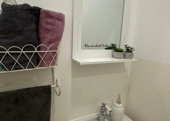 Landhausstuebchen 105qm Mit Balkon-2 Schlafzimmer-bad-wc-wifi-kaffeemaschine-waschmaschine-trockner-foehn-handtuecher Und Bettwaesche-sehr Familienfreundlich * Eichenzell